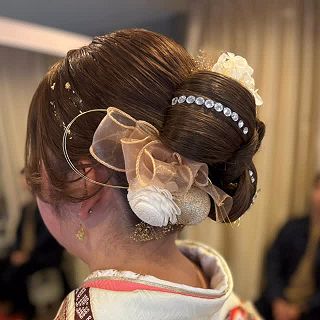 3月の撮影📸
成人式の前撮りのお手伝いのご依頼を頂きました🌸

可愛い系イメージ
伊達えりと帯締めはピンク系
帯揚げのモフモフ感はそのままに…

#成人式前撮り