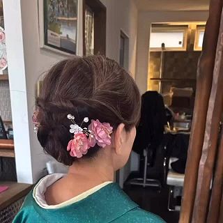 10月のお客様👘

#付け下げ訪問着 
#着付けが出来る美容室 
#和装ヘアースタイル 
#ひとりサロン 
#予約優先
#着付け承ります