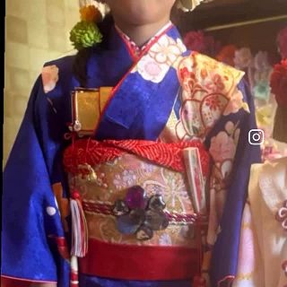 5月の撮影の手伝い📸

本日は、七五三撮影のヘアーセットとお着付け👘🌸

礼儀正しく、しっかりしている8歳の女の子👧
めちゃ可愛く美人さんなので、お顔出しさせて頂きました😅🙏

素敵なお写真の出来上がりが楽しみですね✨✨

#753前撮り 
#振袖お着付け 
#ヘアーセット
#出張着付け承ります 
#予約優先