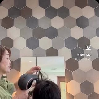 10月のお客様✂️

本日は、カットとカラーでのご来店

いつも、楽しくお話しでき、気軽にご相談して頂ける空間と、癒していただけるお時間も提供出来るように…⏰
次回予約が出来たり、サロンLINEで空き状況のお知らせをしたり…📢

最後のお仕上げは、出来るだけ毎日のホームケアに近い状況を…🙌

いつも、ありがとうございます😊

#アットホームサロン
#スタイリング簡単 
#ひとりサロン 
#予約優先