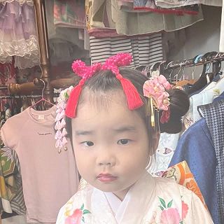 9月の撮影のお手伝い📸

3歳なったばかりの女の子👧
七五三前撮り撮影のお手伝い🥰

ヘアセットは、3歳の産毛を残しつつのポンパドール前髪🧚‍♂️

#753前撮り 
#3歳女の子
#産着を七五三で