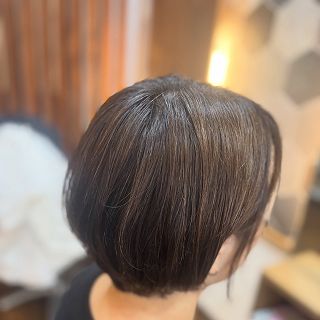 6月のお客様✂️

梅雨対策の為、ストレートパーマ

塗り分けして、お手入れ簡単❤️
本日は、バームで仕上げました👍