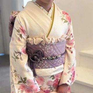 3月の撮影のお手伝い📸

成人式の前撮り撮影
着付けのご依頼を頂きました♪